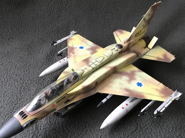 ϥ 1/48 F-16i 饨